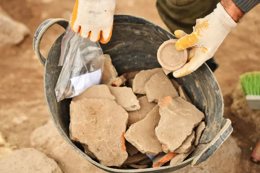 Gaziantep Taşlıgeçit Höyüğü kazılarında Roma dönemine ait yapıya ulaşıldı 5 Gaziantep Taşlıgeçit Höyüğü kazılarında Roma dönemine ait yapıya ulaşıldı 5