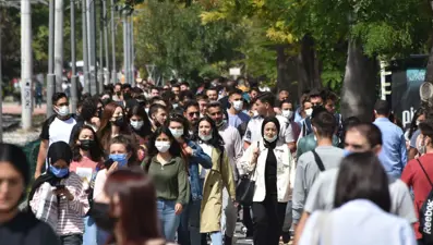 Kampüse dönen üniversiteliler endişeli: Kurallara kimse uymuyor