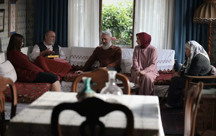 Ömer 50. bölümde neler olacak? Ömer'in son hamlesi Gamze'yi çileden çıkarıyor 8