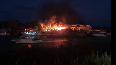 Gemi yapım atölyesinde yangın: Milyonlarca liralık zarar