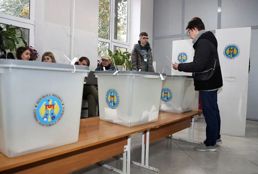 "MOLDOVA DİASPORASININ KATILIMI ETKİLEDİ" 4 "MOLDOVA DİASPORASININ KATILIMI ETKİLEDİ" 4