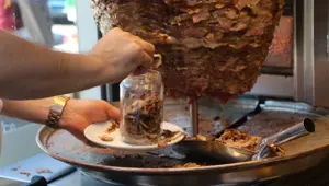 Artvin'in kuzu dönerinin Rize'den kavanozlarla yolculuğu