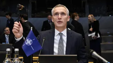 NATO: Ukrayna'nın ABD'nin yardım paketine ihtiyacı var