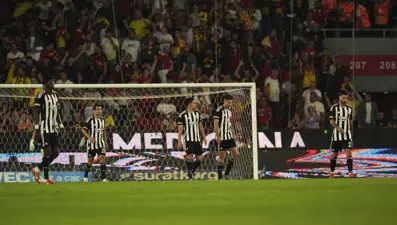 Beşiktaş'ın genç futbolcusundan hakem tepkisi: "Ceza almak istemiyorum ama..."