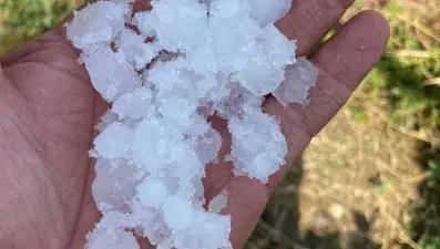 Sarıgöl’de dolu ve fırtına korkuttu