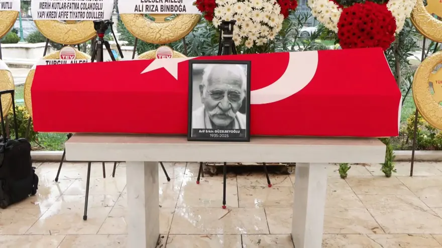 Yabancı Damat'ın Memik Dede'si Arif Erkin Güzelbeyoğlu son yolculuğuna uğurlandı 7 Yabancı Damat'ın Memik Dede'si Arif Erkin Güzelbeyoğlu son yolculuğuna uğurlandı 7