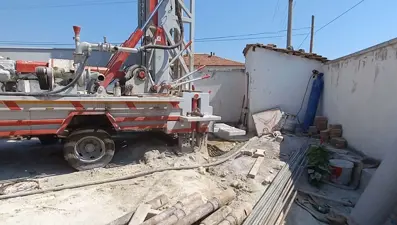 Sondaj makinesinin tamirinde feci kaza: Bir kişinin ayağı koptu, 2 kişi de hafif yaralandı