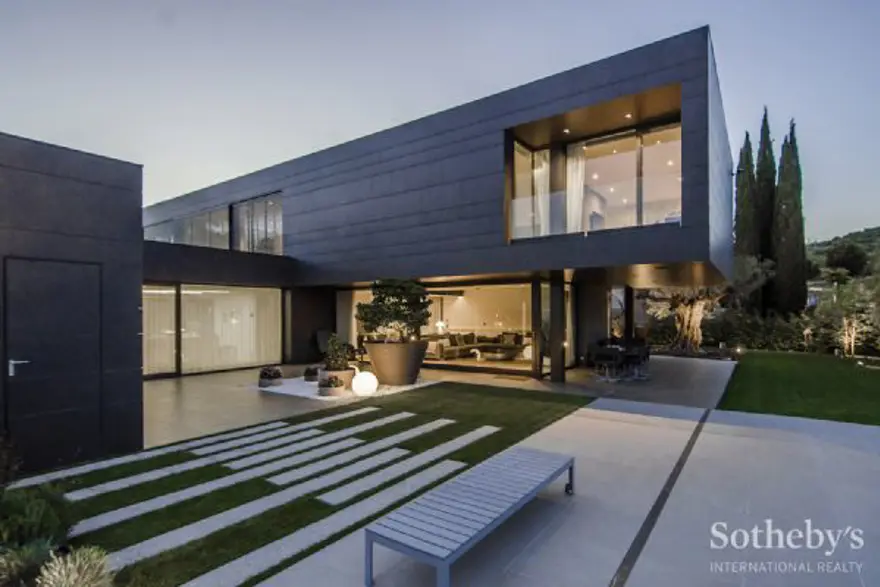 Arda Turan'ın 15 milyon euroluk malikanesi 9 Arda Turan'ın 15 milyon euroluk malikanesi 9