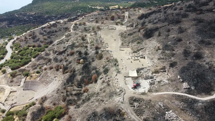 Çanakkale'de ilginç keşif: Bin 700 yıllık lazımlıklar gün yüzüne çıkarıldı 10 Çanakkale'de ilginç keşif: Bin 700 yıllık lazımlıklar gün yüzüne çıkarıldı 10