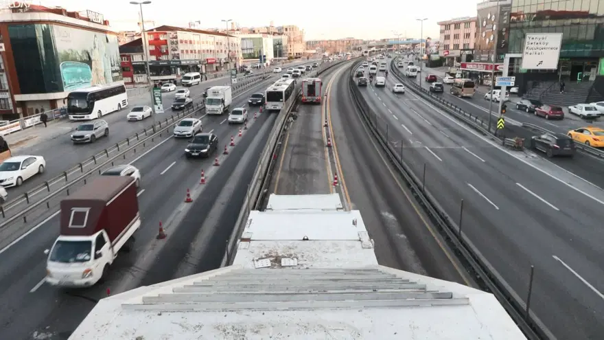 Beşyol metrobüs durağında 45 gün sürecek yenileme çalışması 3