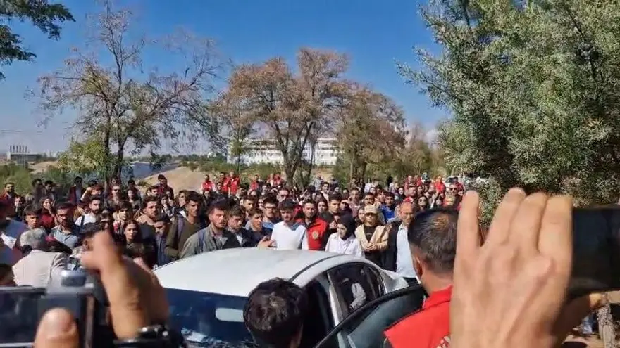 Rojin Kabaiş yürüyüşünde kaza: Bir üniversiteli yaralandı 3