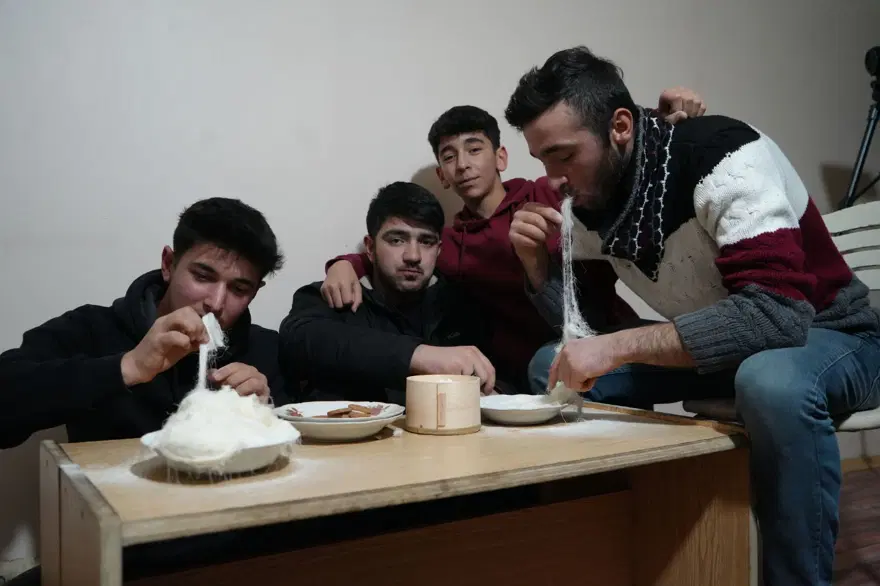Ramazan'ın aranan lezzeti: Yapımı saatler sürüyor, dakikalar içinde tükeniyor 2 Ramazan'ın aranan lezzeti: Yapımı saatler sürüyor, dakikalar içinde tükeniyor 2
