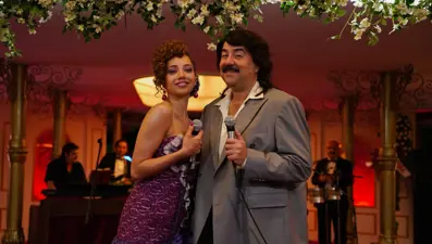 Ata Demirer'in başrolünde yer aldığı Bursa Bülbülü filmi sinemalarda vizyona girecek