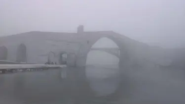 Silvan’da tarihi Malabadi Köprüsü sisle kaplandı