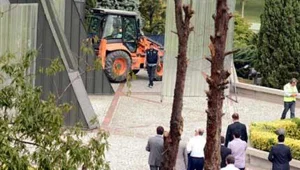 Turgut Özal'ın mezarı açıldı Turgut Özal'ın mezarı açıldı