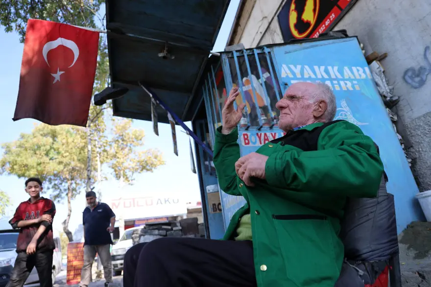 2 metrekarede 45 yıl geçirdi: 73 yaşında ama mesleğini hala sürdürüyor 1 2 metrekarede 45 yıl geçirdi: 73 yaşında ama mesleğini hala sürdürüyor 1