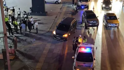 Trafik kazası sonrası kavga: 4 yaralı