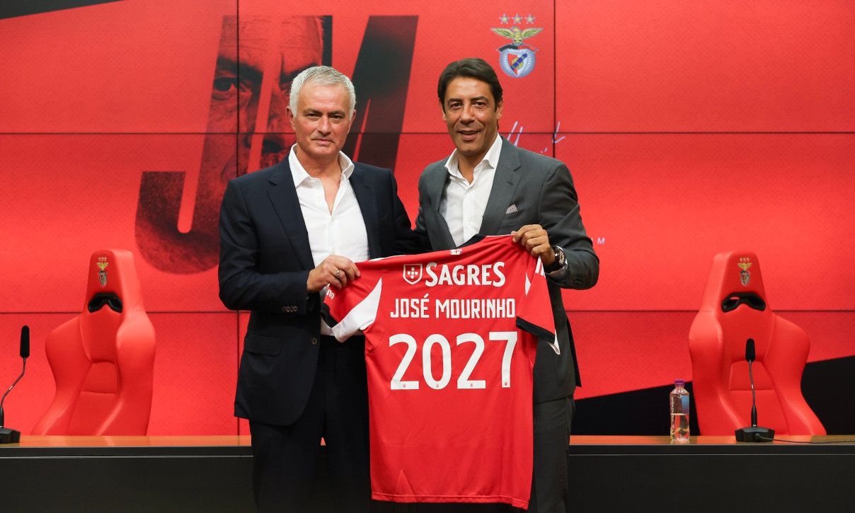 Benfica futbol tarihine geçti