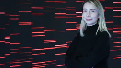 Sanata Bi Yer Platformu Üyesi İrem Karagöz Terzi’nin eserleri Doğuş Otomotiv Plus Deneyim Merkezi’nde