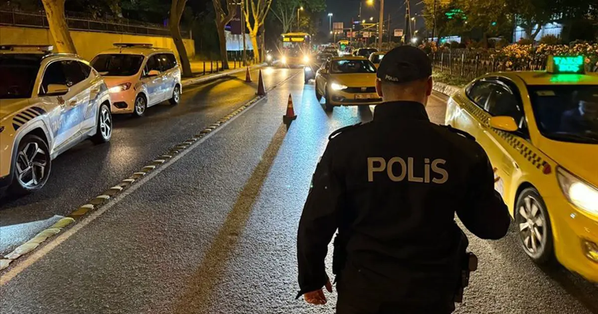 İstanbul polisinden kent genelinde "huzur uygulaması"