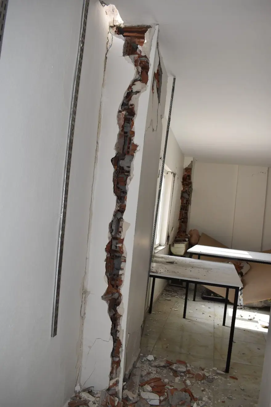 Patlayan bina kolonundan tuğla çıktı: "İnsan hayatı bu kadar mı ucuz" 8