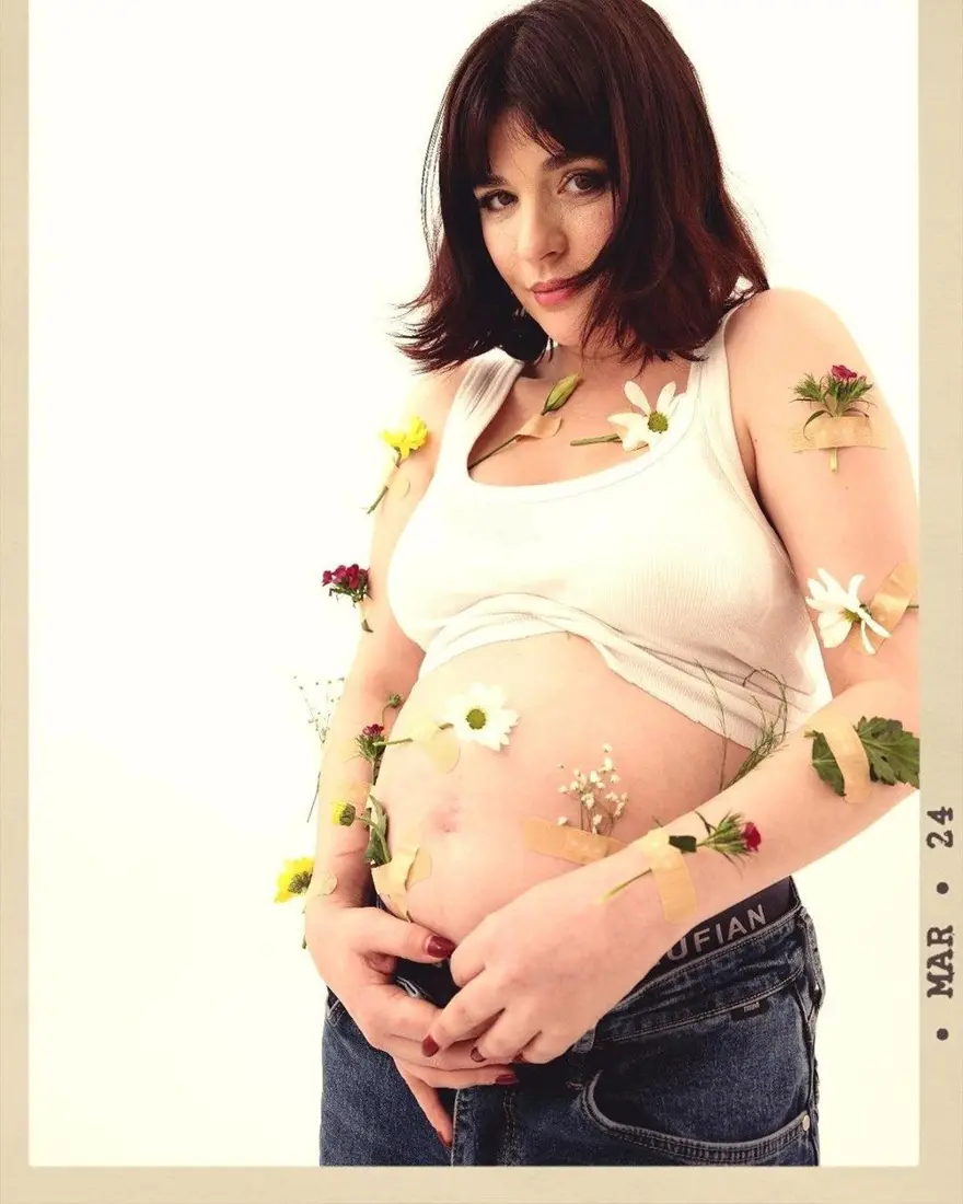 2024'te bebek sahibi olan ünlüler 9