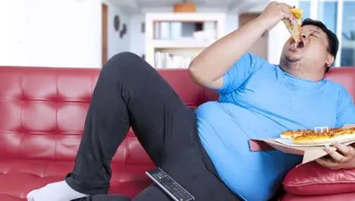 Fazla kilo beyin küçülmesine yol açabilir! (Araştırma sonucu)