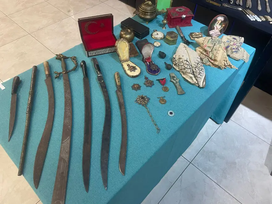 1,5 milyon lira değerinde 243 tarihi eser ele geçirildi 1