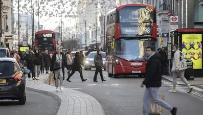 IMF: İngiliz ekonomisi yumuşak inişe yaklaşıyor