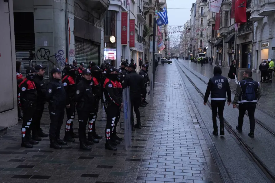 İstanbul'da 1 Mayıs tedbirleri: 217 gözaltı, 28 polis yaralı 2