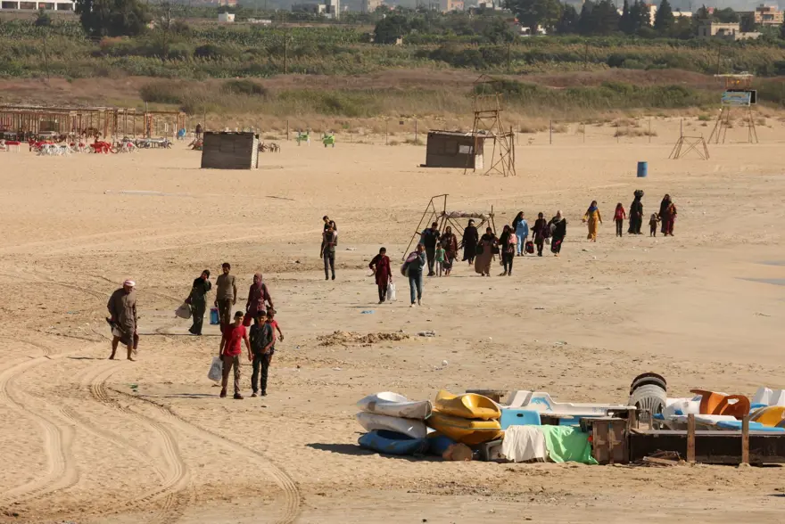 İsrail saldırıları Lübnanlıları göçe zorladı: 500 kişi Suriye'ye geçti 3