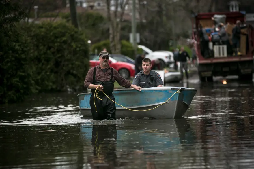 Kanada'da sel felaketi 19 Kanada'da sel felaketi 19