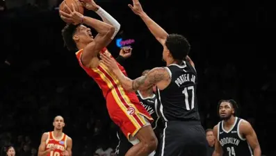 Trae Young sakatlandı; Atlanta yine de kazandı