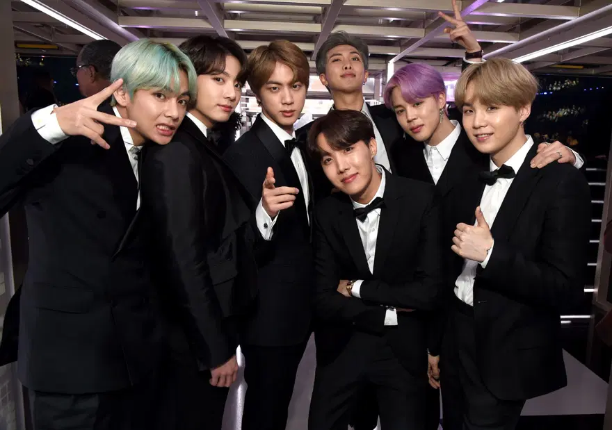BTS yeni şarkısı Dynamite'la rekor kırdı: Yarım saatte 12 milyon izlenme 6 BTS yeni şarkısı Dynamite'la rekor kırdı: Yarım saatte 12 milyon izlenme 6