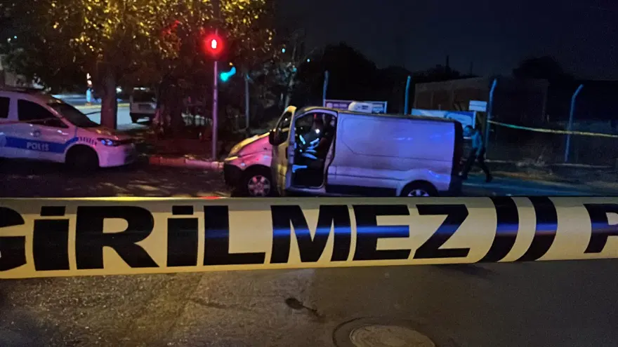 Gebze’de olaylı gece: Kavgayı ayırmak isteyen 4 kişibıçaklandı Gebze’de olaylı gece: Kavgayı ayırmak isteyen 4 kişibıçaklandı