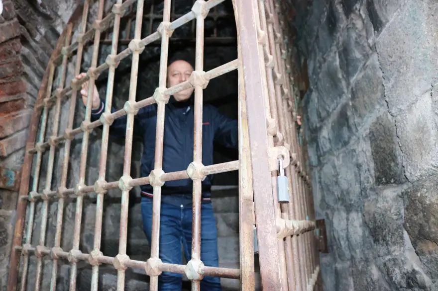 Diyarbakır'da tarihi surlardaki geçitler görüntülendi 5 Diyarbakır'da tarihi surlardaki geçitler görüntülendi 5