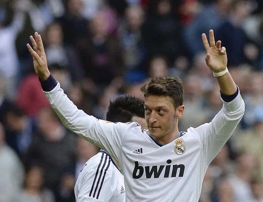 WERDER BREMEN'DE PARLADI, 22’DE REAL MADRİD’E GİTTİ 2