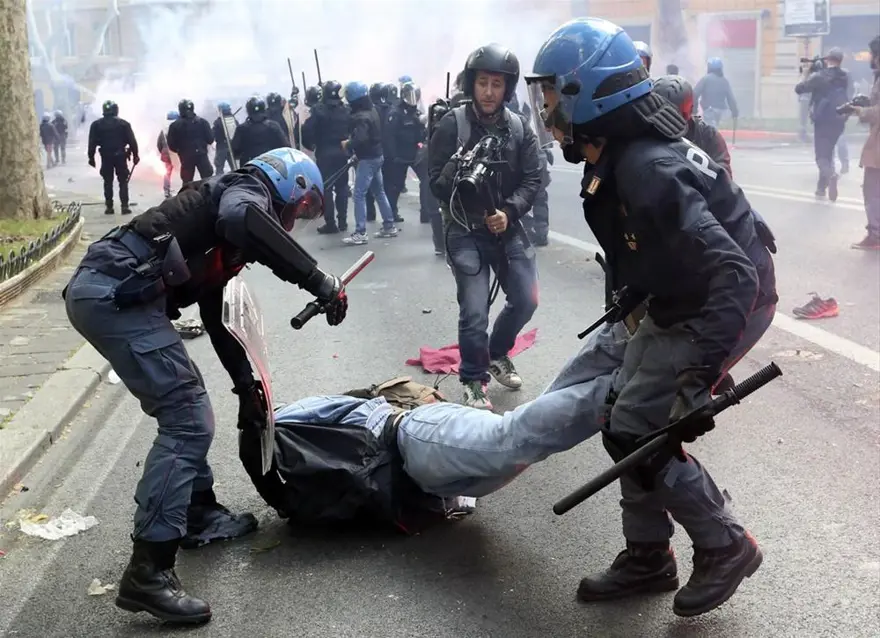 İtalya'da tepki çeken müdahale 15