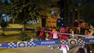 "Apartman sallandı" ihbarı üzerine 5 katlı bina boşaltıldı