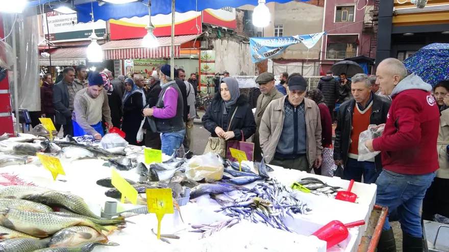 Tezgaha akın ettiler, yoğun talep var: Fiyatları düştü 3