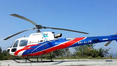 Everest Dağı'ndan dönen helikopter düştü: 6 ölü