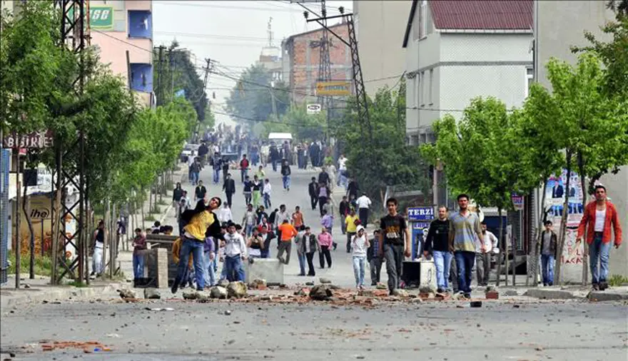 İstanbul'da olaylı yıkım 6