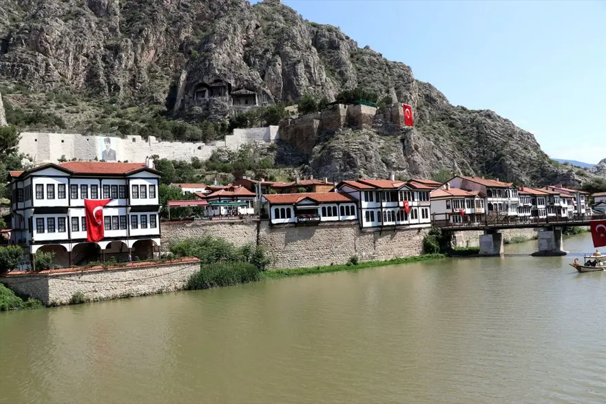 'Şehzadeler şehri' Amasya tarih kokan otantik sokaklarıyla ziyaretçilerini bekliyor 11