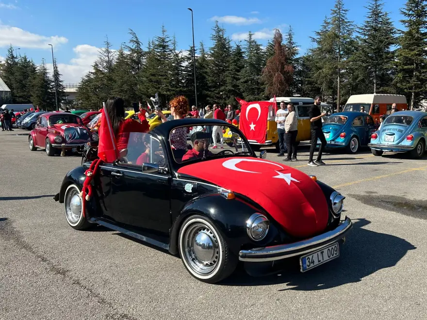 Klasik otomobillerle Ankara'da 29 Ekim korteji 1