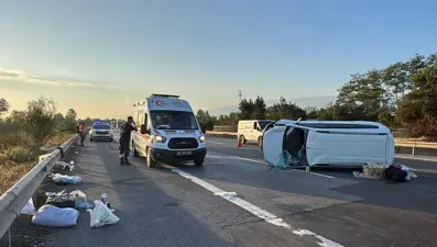 Anadolu Otoyolu'nu kitleyen kaza: 6 yaralı