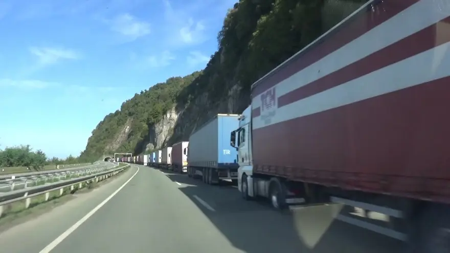 Sarp Sınır Kapısı'nda TIR kuyruğu 3