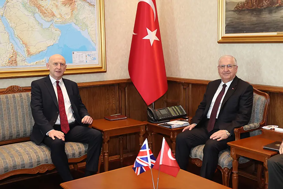 Bakan Güler, İngiliz mevkidaşı Healey ile görüştü