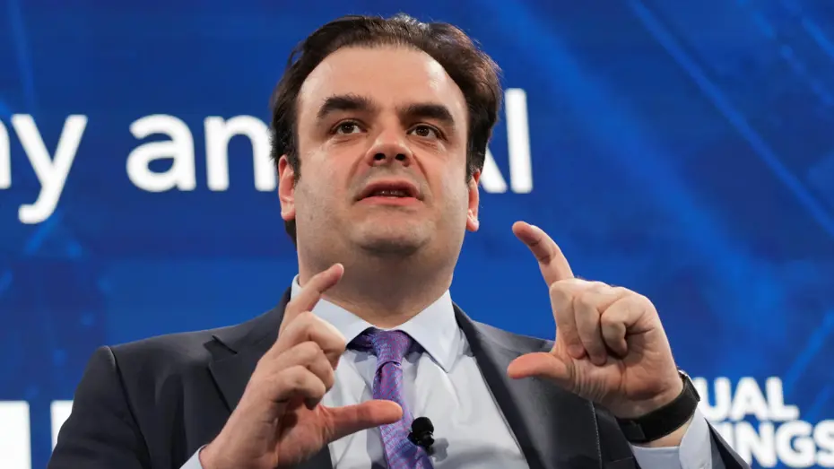 Yunanistan Maliye Bakanı'ndan Facebook'ta deepfake reklam davası