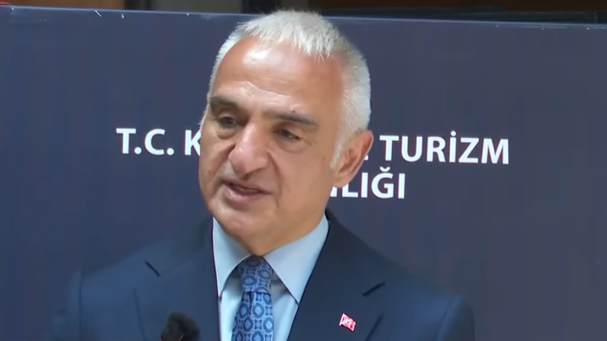 Bakan Ersoy: 2027'de 30 büyükşehirde de Kültür Yolu Festivali düzenlenecek