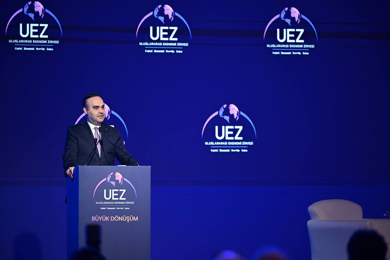 Bakan Kacır: Türkiye küresel ticaretin merkez ülkelerinden biri oldu